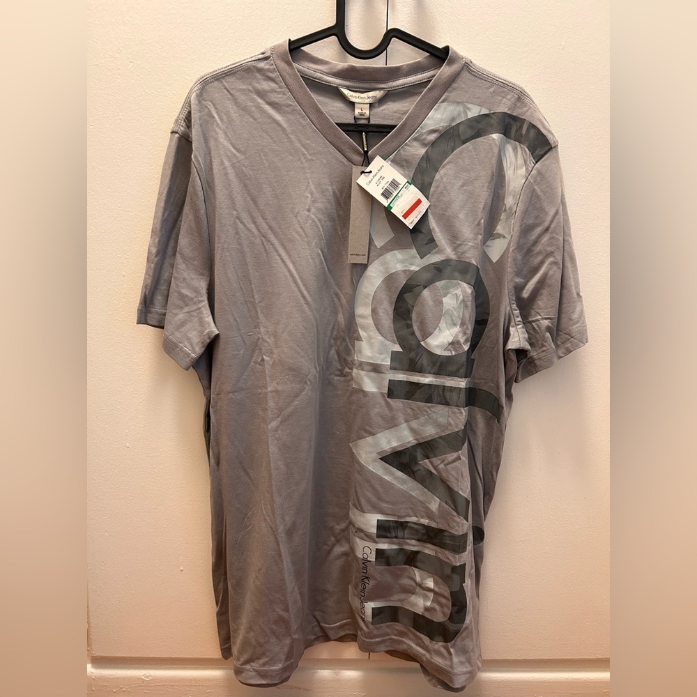 NWT Calvin Klein V-neck Shirt [L | Grey]